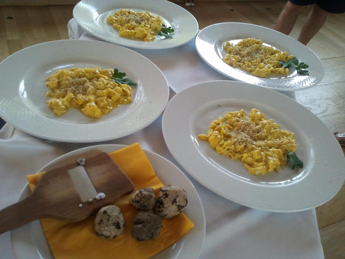 Al Merlo Olivo, Rural Istrian House Buje Buitenkant foto