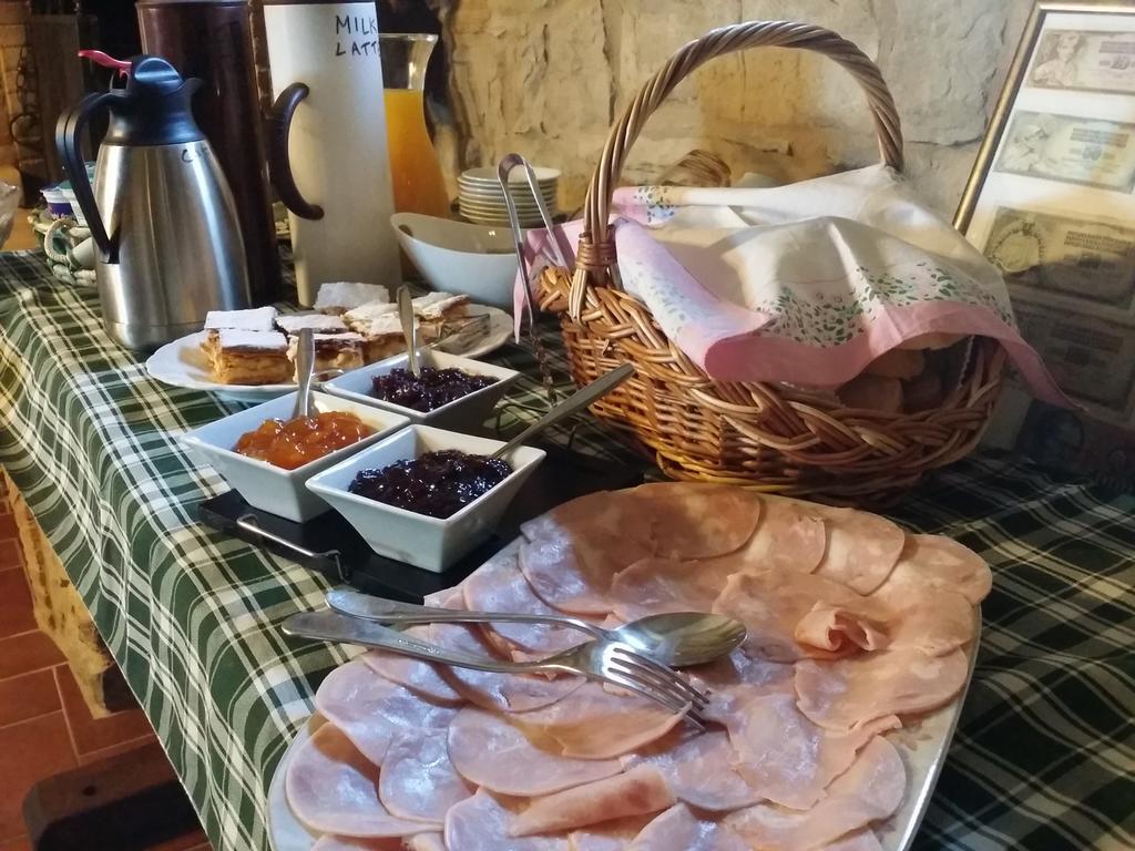 Al Merlo Olivo, Rural Istrian House Buje Buitenkant foto
