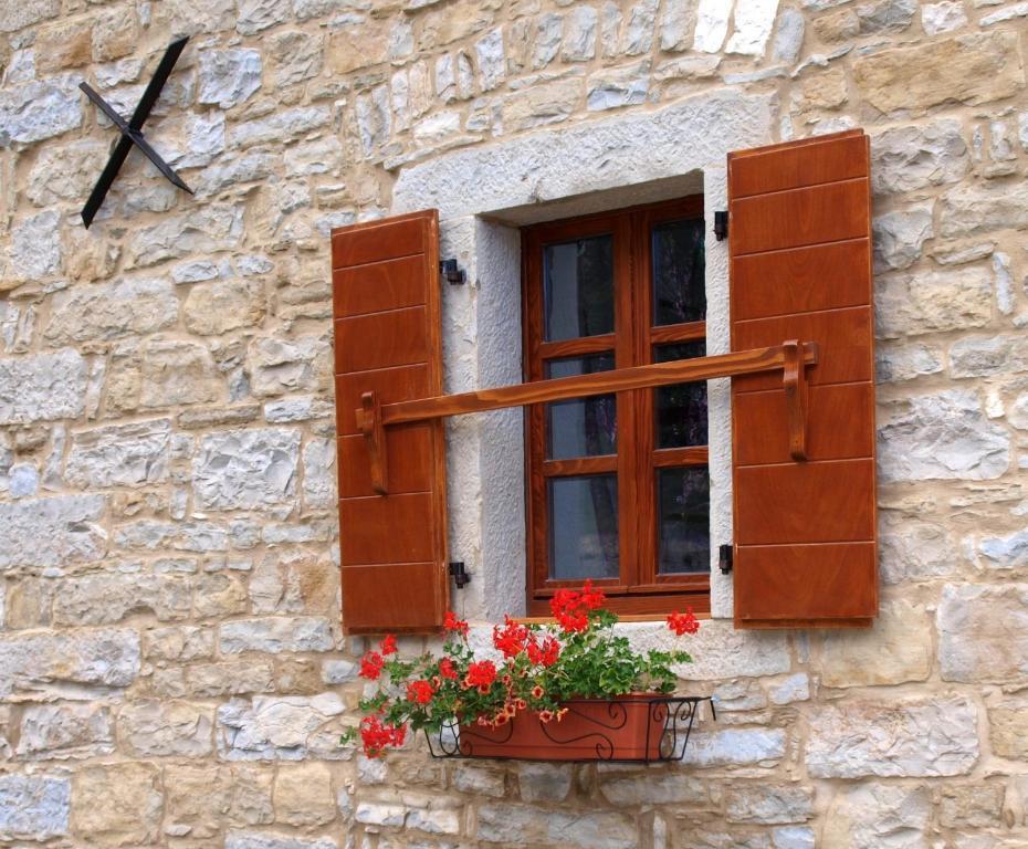 Al Merlo Olivo, Rural Istrian House Buje Buitenkant foto